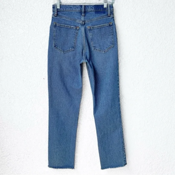 Abercrombie & Fitch Ultra High Rise 90s Straight Jean | Medium Raw Hem | NWOT - Picture 5 of 13